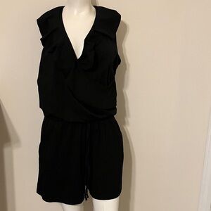 Chic Black Women's Romper with Pockets!